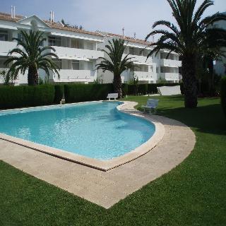Villa Green Club