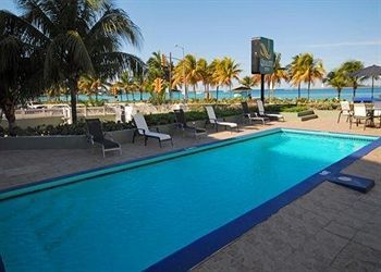 Hotel Nassau Junkanoo Beach Resort