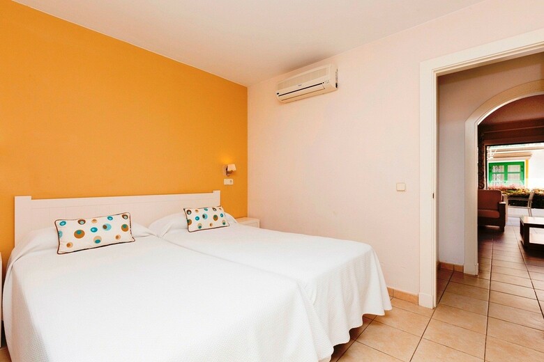 Apartamentos Livvo Puerto De Mog�n
