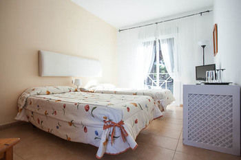 Hostal Alhaja Playa