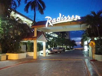 Radisson Fort George Hotel And Marina