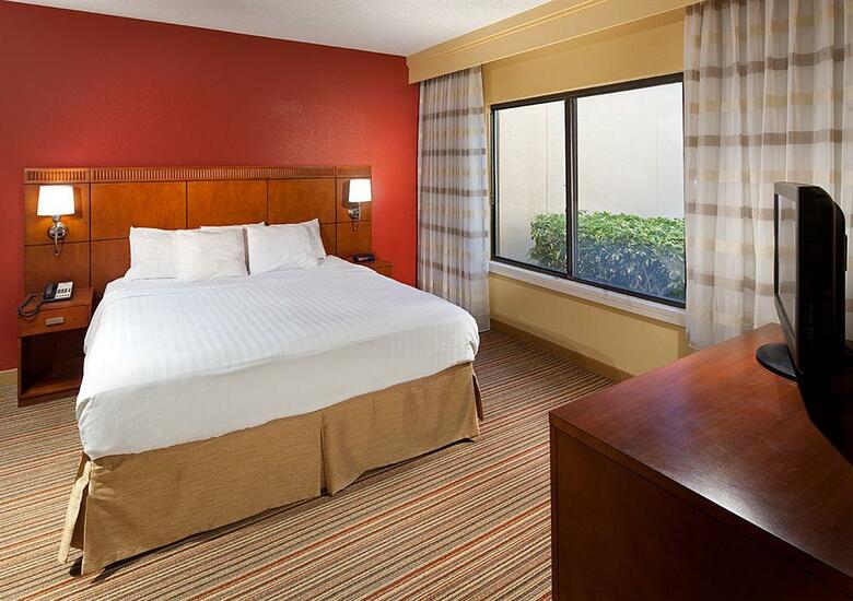Hotel Courtyard By Marriott Orlando Airport