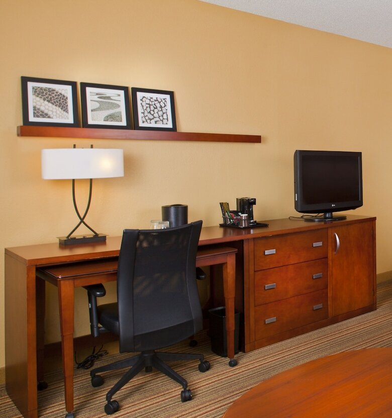 Hotel Courtyard By Marriott Orlando Airport