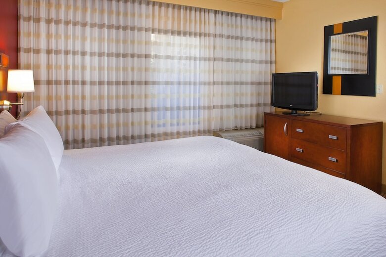 Hotel Courtyard By Marriott Orlando Airport