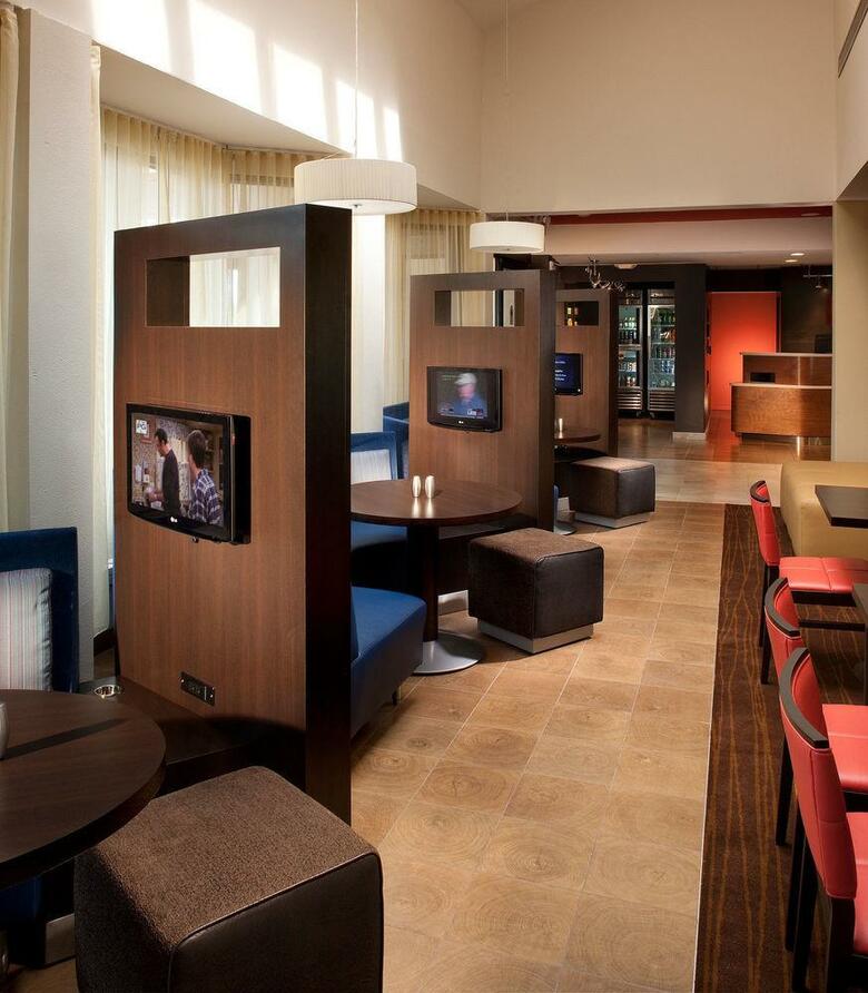 Hotel Courtyard By Marriott Orlando Airport