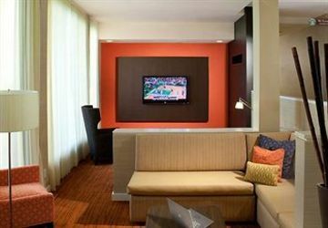 Hotel Courtyard By Marriott Orlando Airport
