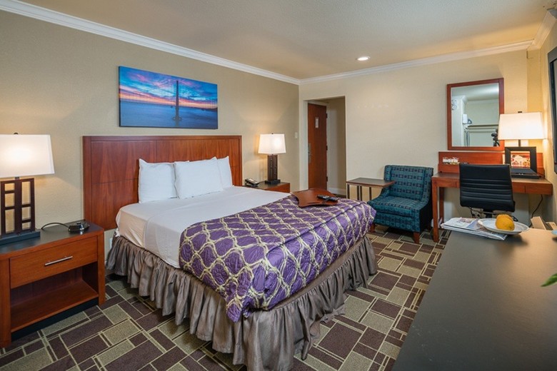 Hotel Bay Bridge Inn
