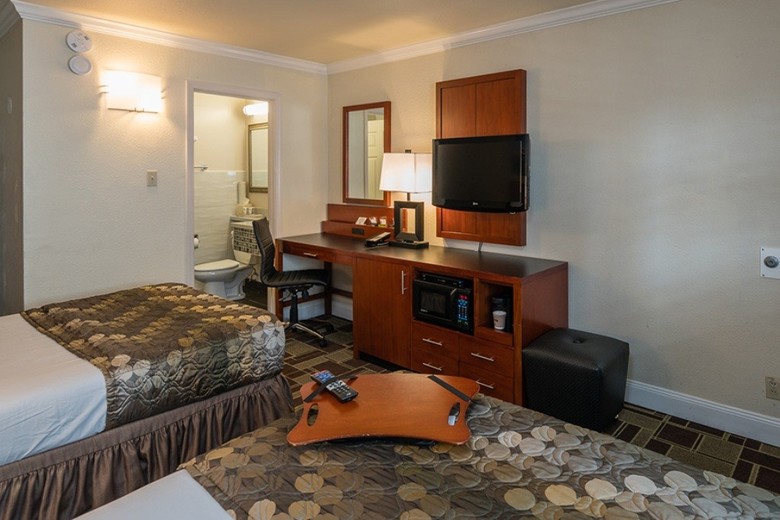 Hotel Bay Bridge Inn