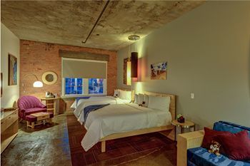 Hotel Nylo Dallas South Side