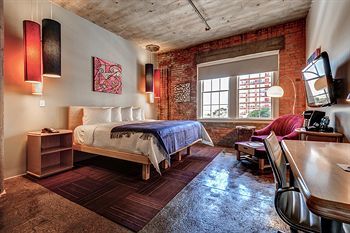 Hotel Nylo Dallas South Side
