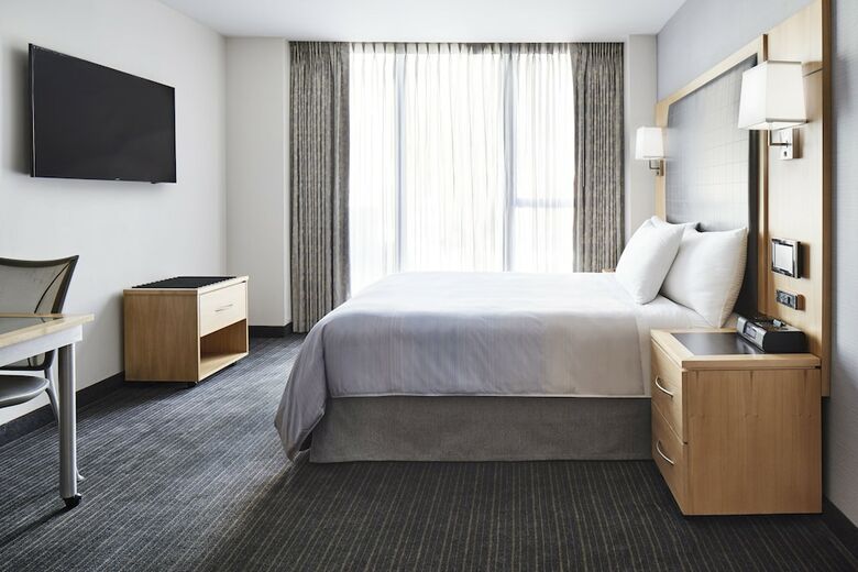 World Center Hotel
