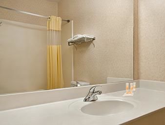 Hotel Days Inn And Suites Dallas