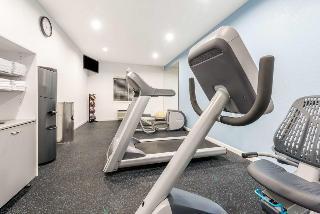 Hotel Days Inn And Suites Dallas