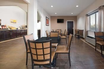 Hotel Days Inn And Suites Dallas