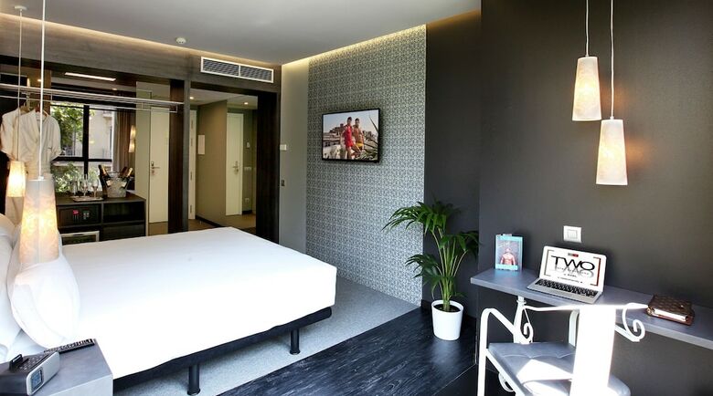 Two Hotel Barcelona By Axel