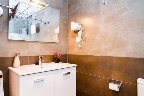 Feelathome Plaza Apartments