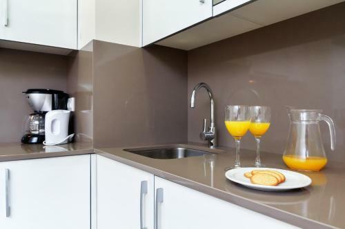Feelathome Plaza Apartments
