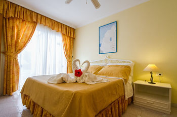 Aparthotel Ona Los Claveles