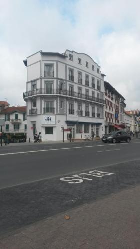 Hotel De Paris