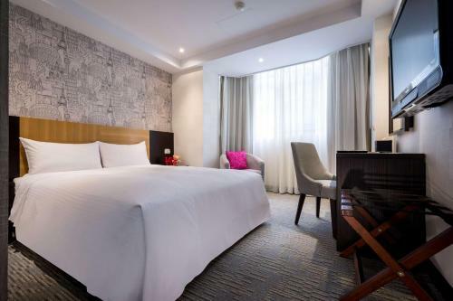 Hotel B