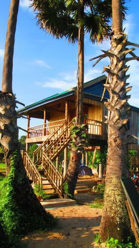 Champa Lodge