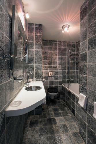 Dutch Masters Short Stay Apartments