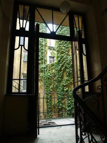 Magic Apartments