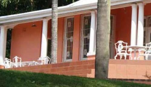 Hostal Sica's Guest House