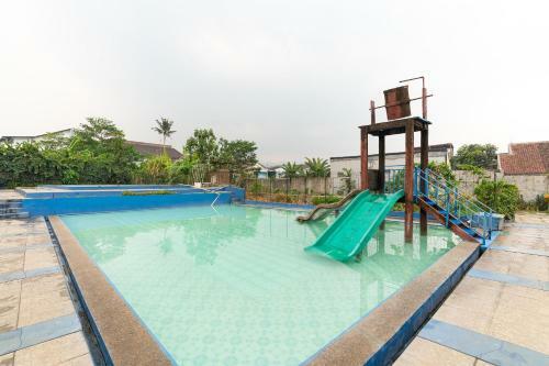 Garden Hostel