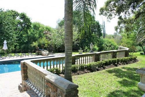 Hostal Ibis House