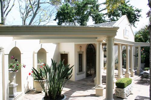 Hostal Ibis House