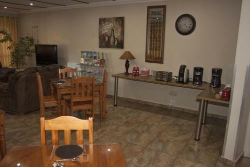 Hostal Agros Guest House