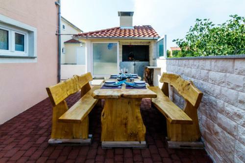 Apartments Dalic