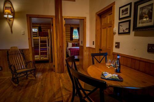 Hotel Baker Creek Mountain Resort
