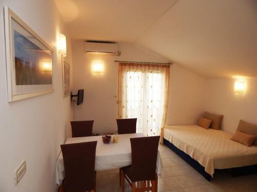 Apartments Maji?