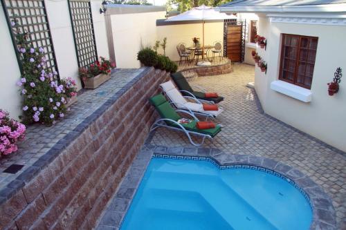Hostal Blaauwheim Guest House