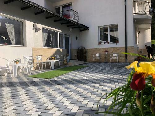 Hostal Pensiunea Carina