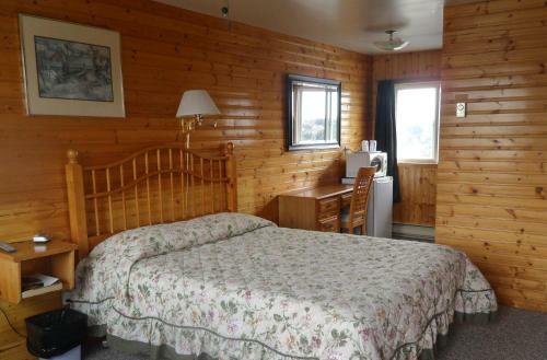 Hillcrest Motel