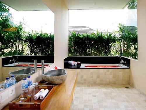 Villa Cokelat