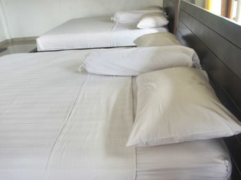 Hostal Putu Guest House