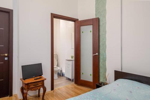 Blu Apart Lupa Capitolina