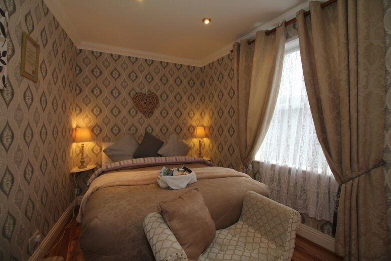 Hostal Donnybrook Hall