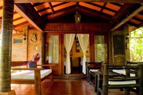 Hotel Chema's By The Sea