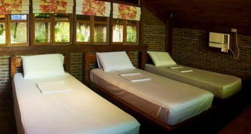Hotel Chema's By The Sea