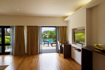 Hotel Avani Bentota Resort & Spa