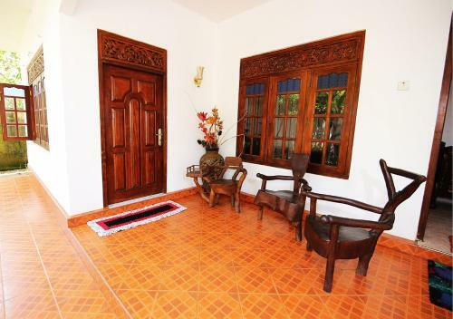 Hostal Lahiru Villa