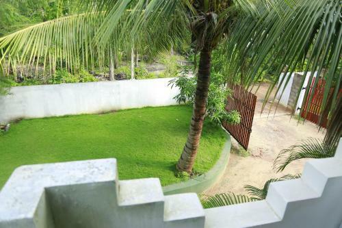 Hostal Shine Park