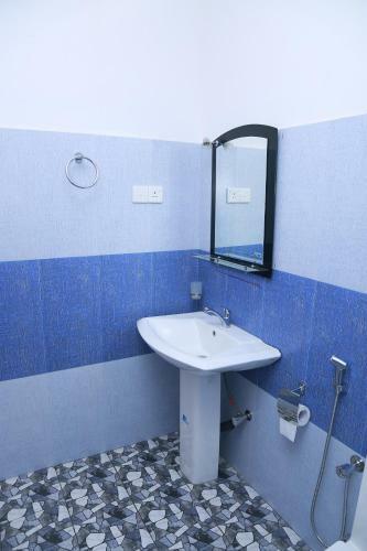 Hostal Shine Park