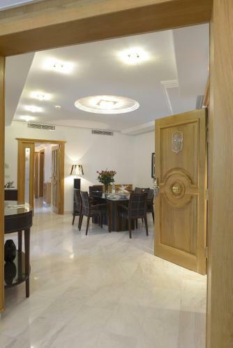 Apartamentos The Penthouse Suite Hotel