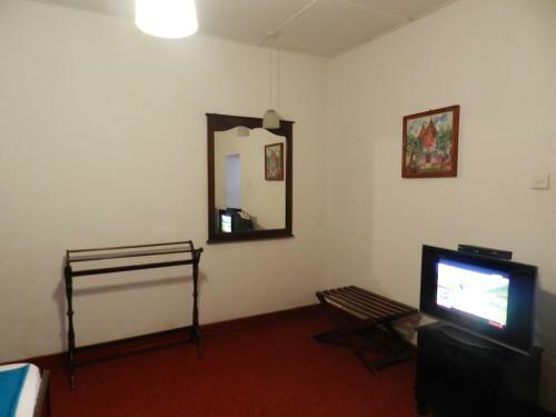 Hostal Eeescart Family Resort